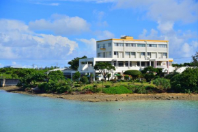  Hotel South Island  Миякодзима